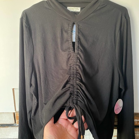 Rue21 Black Cropped Ruched Front Shirt Ribbed Knit Size 3X Plus NWT - Picture 4 of 8